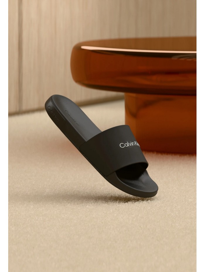 Calvin Klein Jeans-CHANCLAS-ESS SLIDE MONOBRAND CV-HM0HM02107-BLACK
