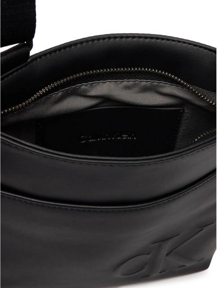 Calvin Klein Jeans-BOLSO-BOLD CK FLATPACK-LV04D3344G-BLACK